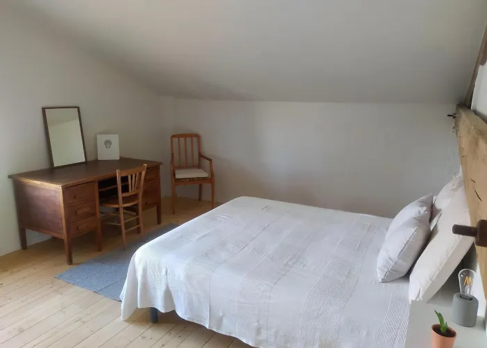 Chambre d'hotes et cabane du grand st-Marc proche Via Rhona