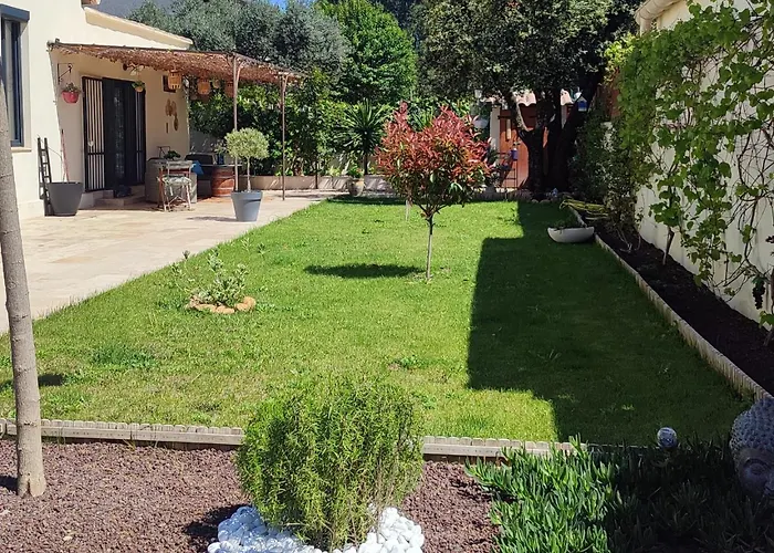 Chez Brigitte Chambre d hôtes avec cour privative,piscine,